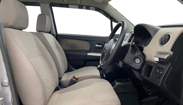 2015 Maruti Wagon R 1.0 VXI, Petrol, Manual, 52,323 km, Right Side Front Door Cabin