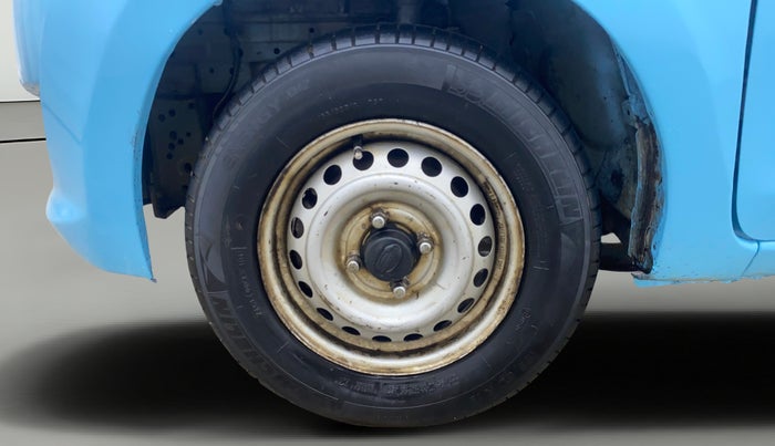 2015 Datsun Go A, Petrol, Manual, 88,911 km, Left Front Wheel