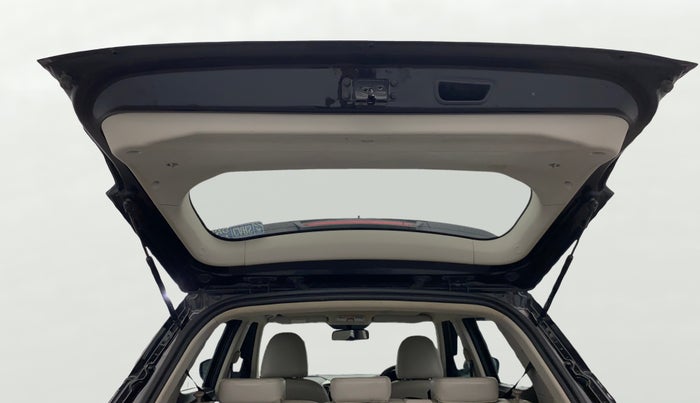 2019 Mahindra XUV300 W8 (O) 1.2 PETROL, Petrol, Manual, 36,315 km, Boot Door Open