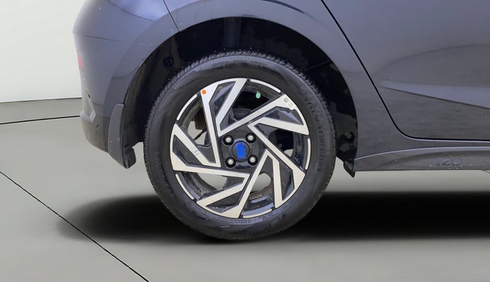 2024 Hyundai NEW I20 ASTA (O) 1.2 IVT, Petrol, Automatic, 4,262 km, Right Rear Wheel