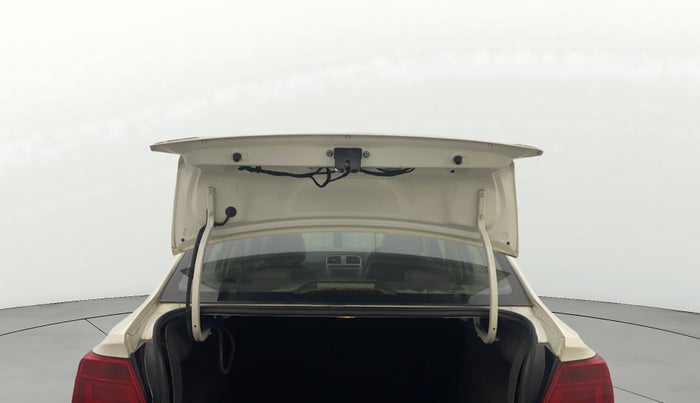 2016 Volkswagen Ameo HIGHLINE PLUS 1.5L 16 ALLOY, Diesel, Manual, 1,25,903 km, Boot Door Open