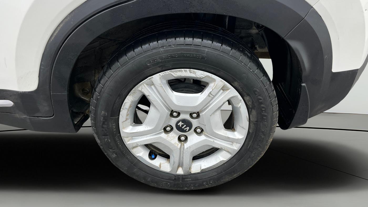 2021 KIA SONET HTX 1.5, Diesel, Manual, 70,806 km, Left Rear Wheel