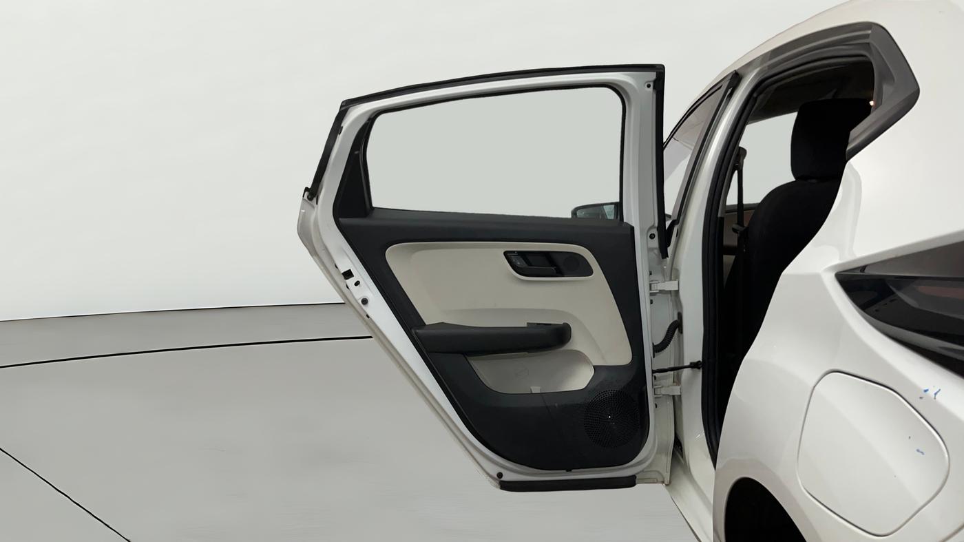 2024 Tata ALTROZ XE PETROL, Petrol, Manual, 8,304 km, LHS Rear Door