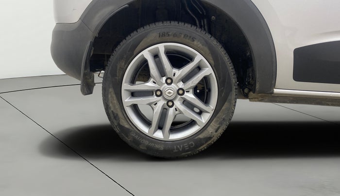 2020 Renault TRIBER RXZ, Petrol, Manual, 30,005 km, Right Rear Wheel