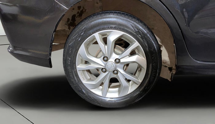 2018 Honda Amaze 1.5L I-DTEC VX, Diesel, Manual, 1,00,226 km, Right Rear Wheel