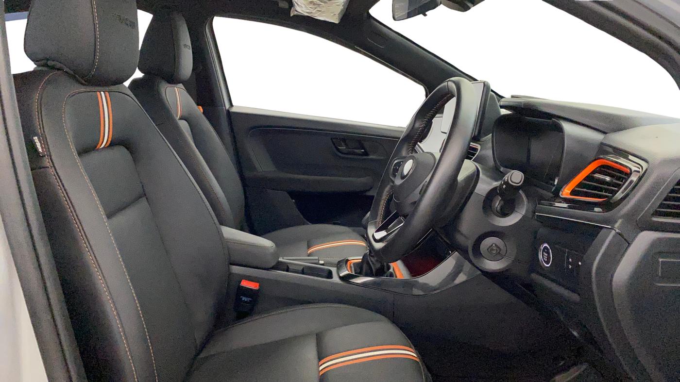 2024 Tata ALTROZ Racer R2, Petrol, Manual, 16,921 km, Right Side Front Door Cabin