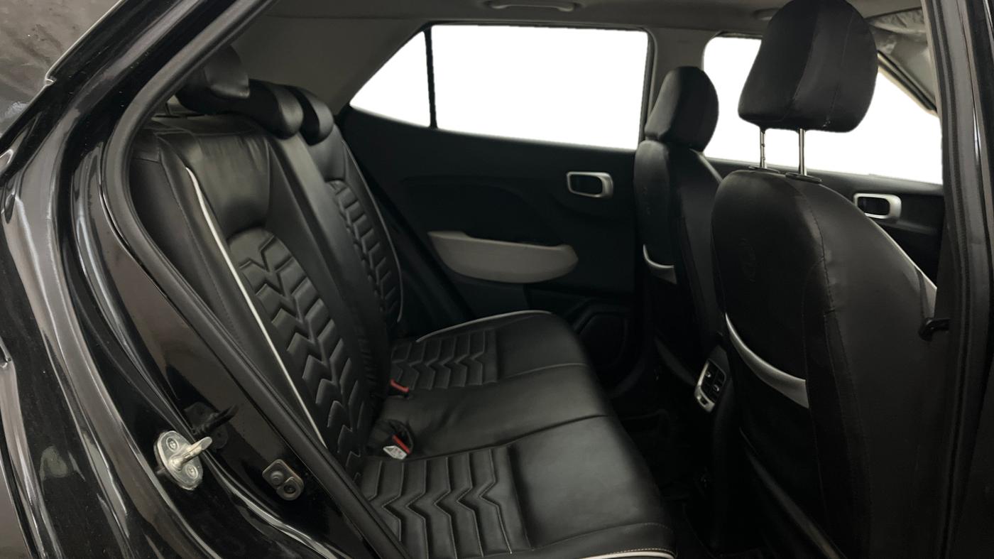 2024 Hyundai VENUE SX 1.2 PETROL, Petrol, Manual, 54,819 km, Right Side Rear Door Cabin