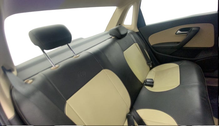 2016 Volkswagen Ameo HIGHLINE1.2L, Petrol, Manual, 24,916 km, Right Side Rear Door Cabin