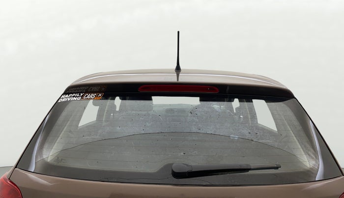 2017 Volkswagen Polo COMFORTLINE 1.2L, Petrol, Manual, 76,943 km, Rear Windshield