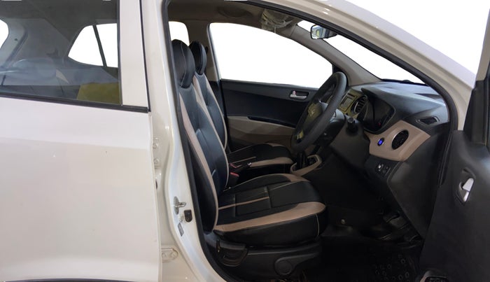 2015 Hyundai Grand i10 ASTA 1.2 KAPPA VTVT, CNG, Manual, 78,834 km, Right Side Front Door Cabin