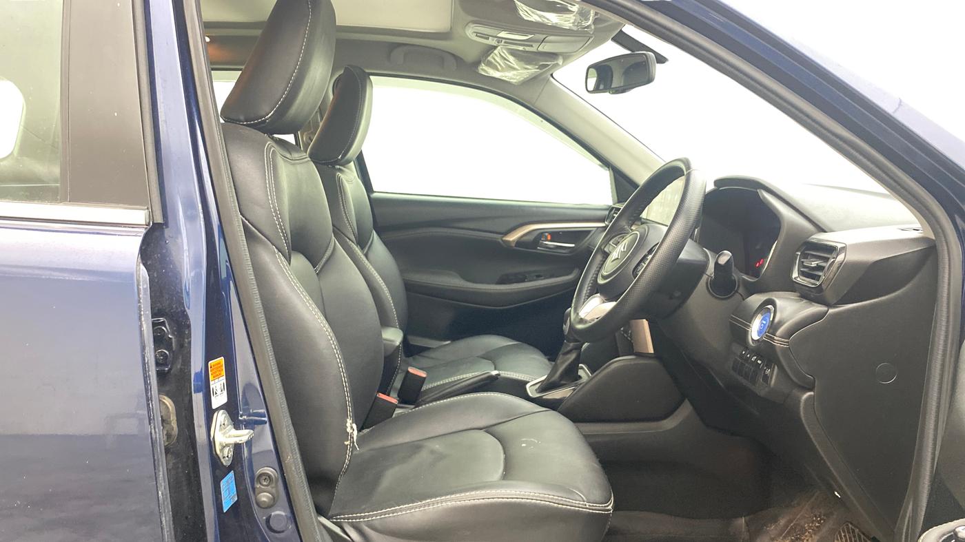 2023 Maruti Grand Vitara ZETA PLUS  HYBRID ECVT, Hybrid, Automatic, 48,890 km, Right Side Front Door Cabin