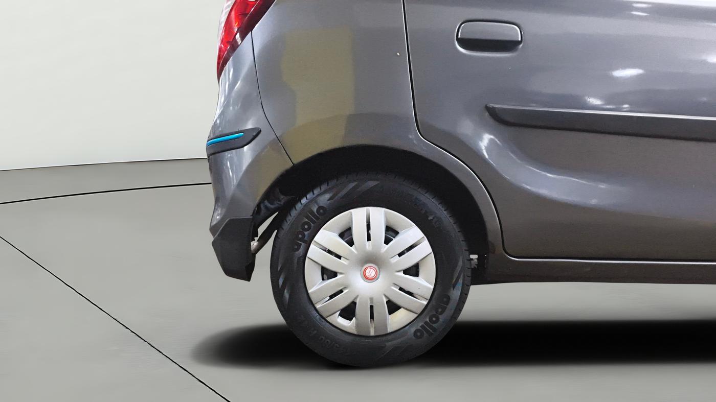 2018 Maruti Alto 800 LXI, CNG, Manual, 46,866 km, Right Rear Wheel