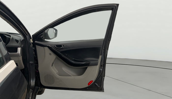 2018 Tata NEXON XM PETROL, Petrol, Manual, 41,138 km, RHS Front Door