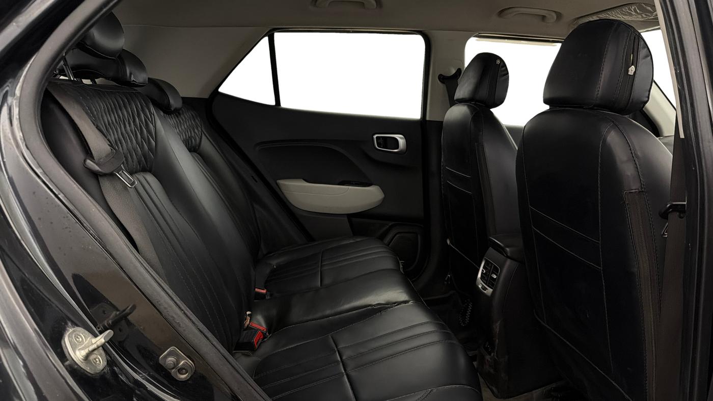 2024 Hyundai VENUE S (O) 1.0 Turbo Petrol DCT, Petrol, Automatic, 80,424 km, Right Side Rear Door Cabin