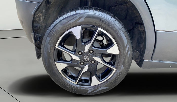 2021 Tata PUNCH ACCOMPLISHED MT, CNG, Manual, 84,246 km, Right Rear Wheel