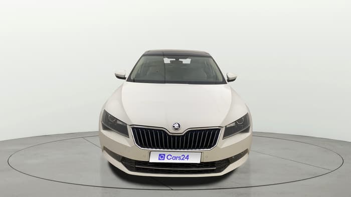 2018 Skoda Superb STYLE 1.8 TSI AT, Petrol, Automatic, 79,172 km, Front