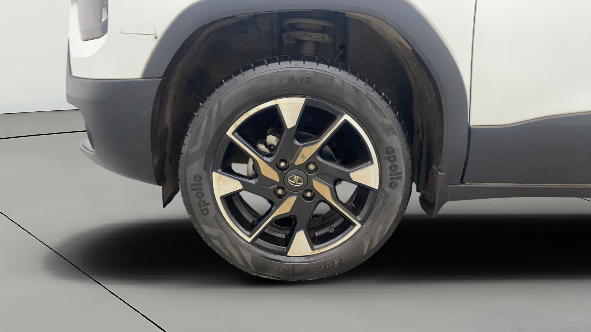 camera-Left-Front-Wheel