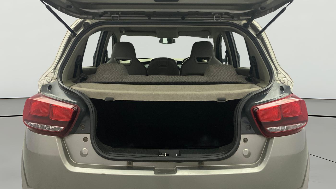 2016 Mahindra Kuv100 K4 6 STR, Petrol, Manual, 95,396 km, Boot Open Zoomed View