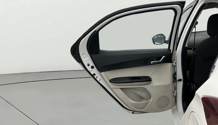 2022 Tata Tiago XZ PLUS CNG, CNG, Manual, 30,379 km, LHS Rear Door