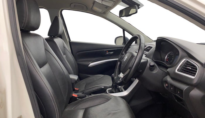 2020 Maruti S Cross ALPHA 1.5, Petrol, Manual, 39,225 km, Right Side Front Door Cabin