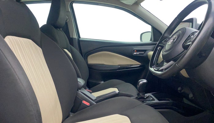 2022 Toyota Glanza V AMT, Petrol, Automatic, 35,951 km, Right Side Front Door Cabin