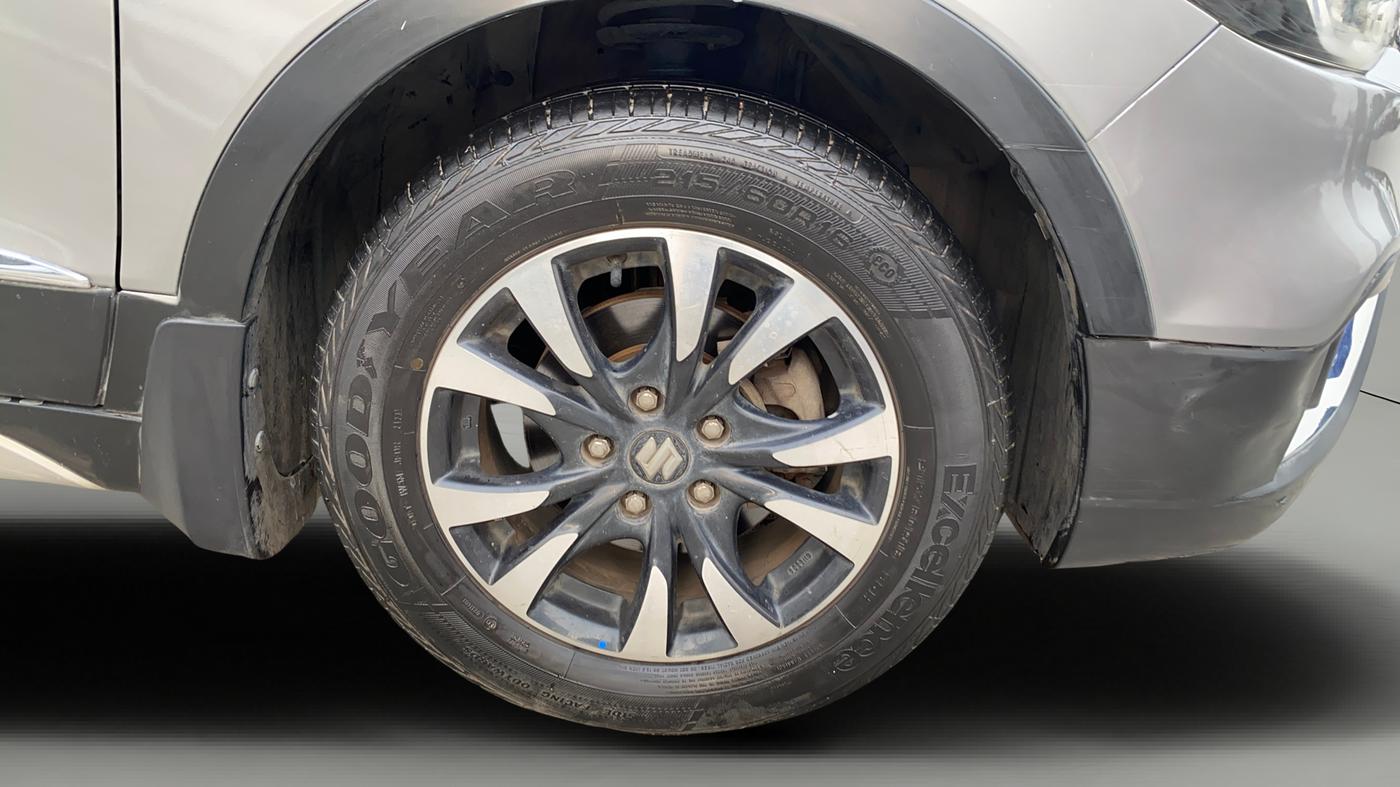 2018 Maruti S Cross ALPHA 1.3, Diesel, Manual, 60,172 km, Right Front Wheel