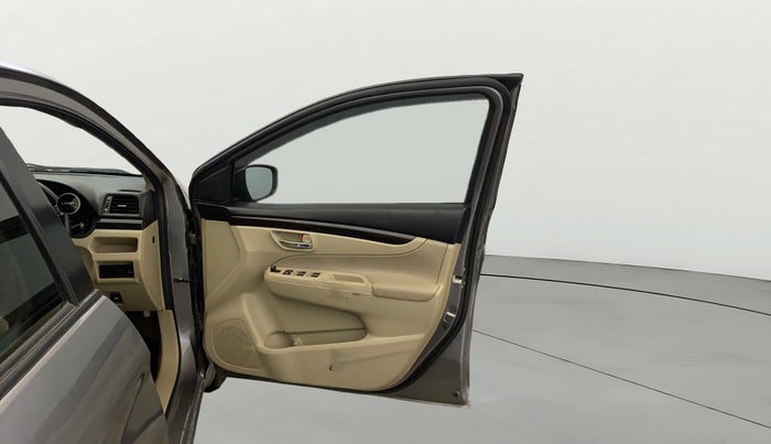 2016 Maruti Ciaz VXI, Petrol, Manual, 25,898 km, RHS Front Door