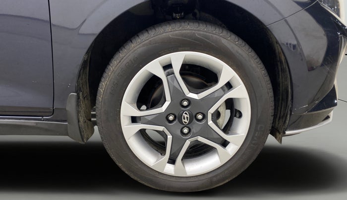 2024 Hyundai NEW I20 Sportz (O) 1.2 IVT, Petrol, Automatic, 9,472 km, Right Front Wheel