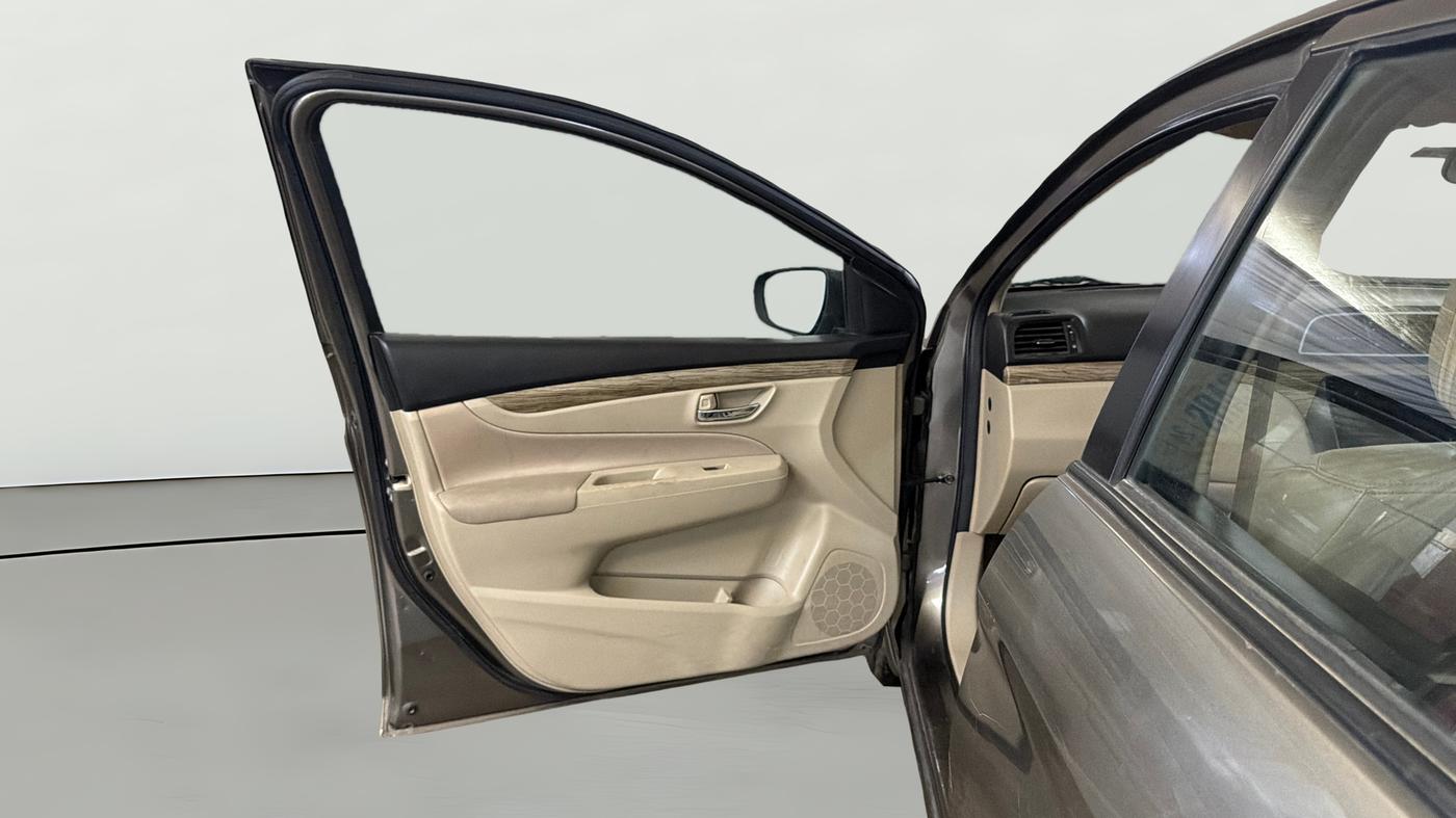 2021 Maruti Ciaz SIGMA 1.5 SHVS MT  PETROL, Petrol, Manual, 44,466 km, LHS Front Door