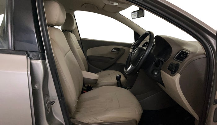 2014 Skoda Rapid AMBITION 1.6 MPI MT PLUS, Petrol, Manual, 61,039 km, Right Side Front Door Cabin