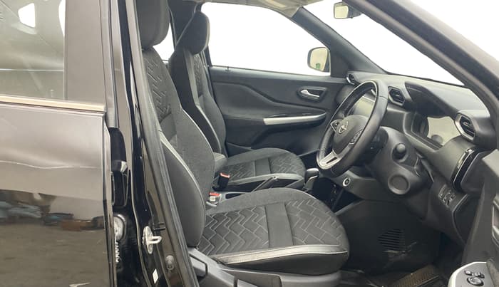 2021 Nissan MAGNITE XV PREMIUM TURBO CVT, Petrol, Automatic, 22,603 km, Right Side Front Door Cabin