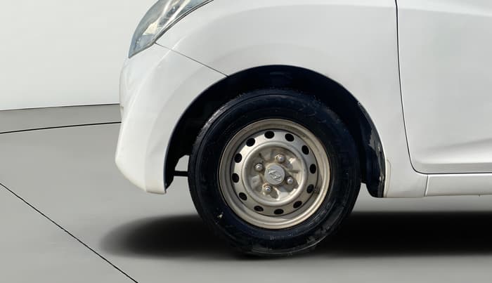 2014 Hyundai Eon ERA +, Petrol, Manual, 45,074 km, Left Front Wheel
