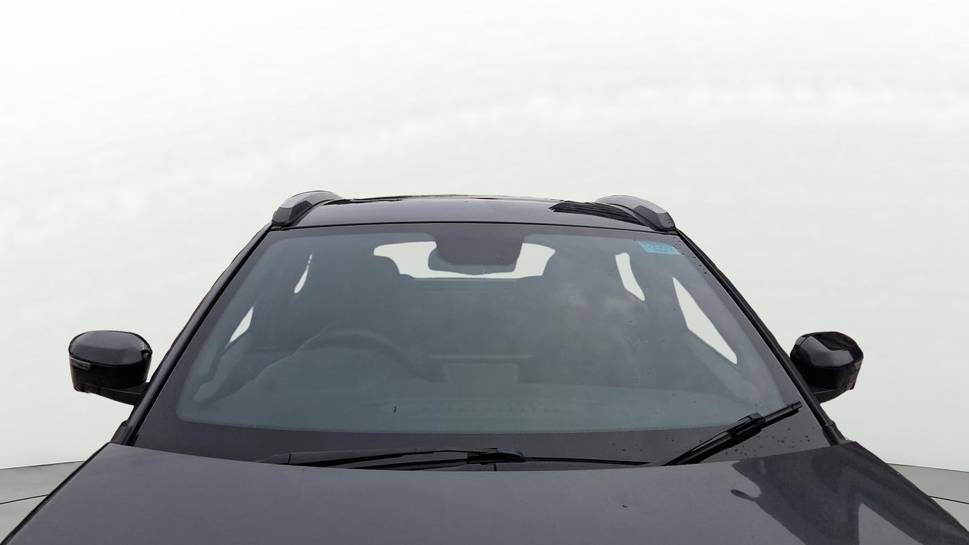2023 Tata NEXON FEARLESS + SUNROOF AMT DUAL TONE 1.5 DIESEL, Diesel, Automatic, 38,428 km, Front Windshield