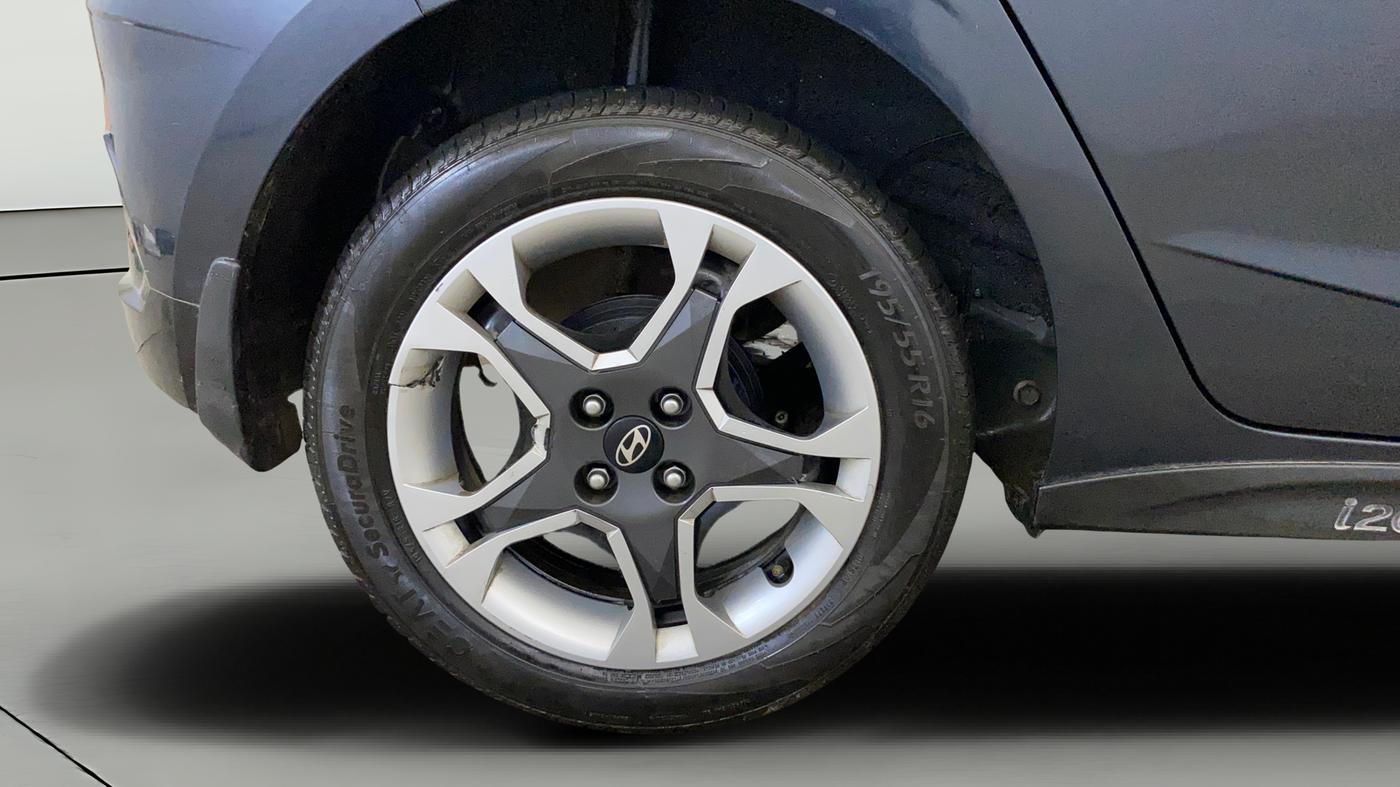 2024 Hyundai NEW I20 Sportz (O) 1.2 IVT, Petrol, Automatic, 8,150 km, Right Rear Wheel