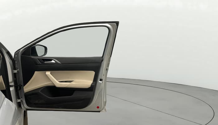 2023 Volkswagen VIRTUS GT PLUS TSI 1.5 EVO DSG, Petrol, Automatic, 28,506 km, RHS Front Door