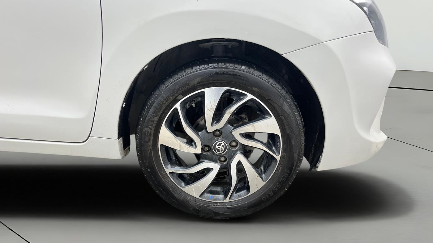 2021 Toyota Glanza G, Petrol, Manual, 99,637 km, Right Front Wheel