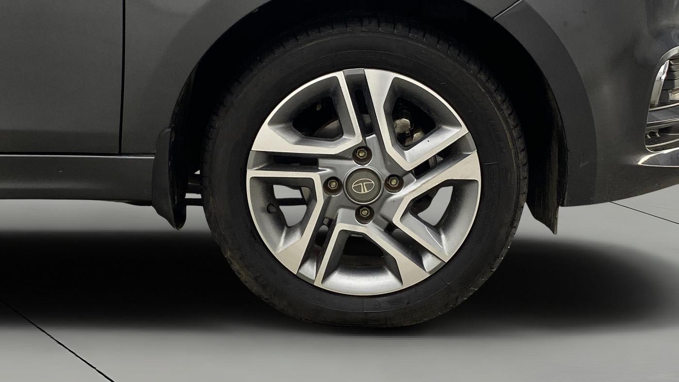 2024 Tata TIGOR XZA PLUS PETROL, Petrol, Automatic, 18,249 km, Right Front Wheel