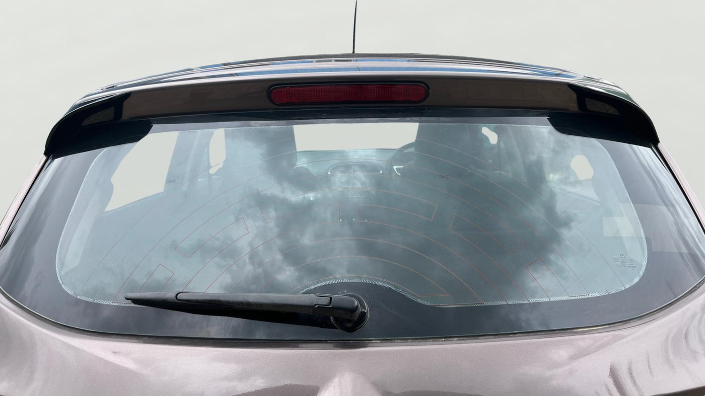 2016 Tata Tiago XZ PETROL, Petrol, Manual, 54,529 km, Rear Windshield