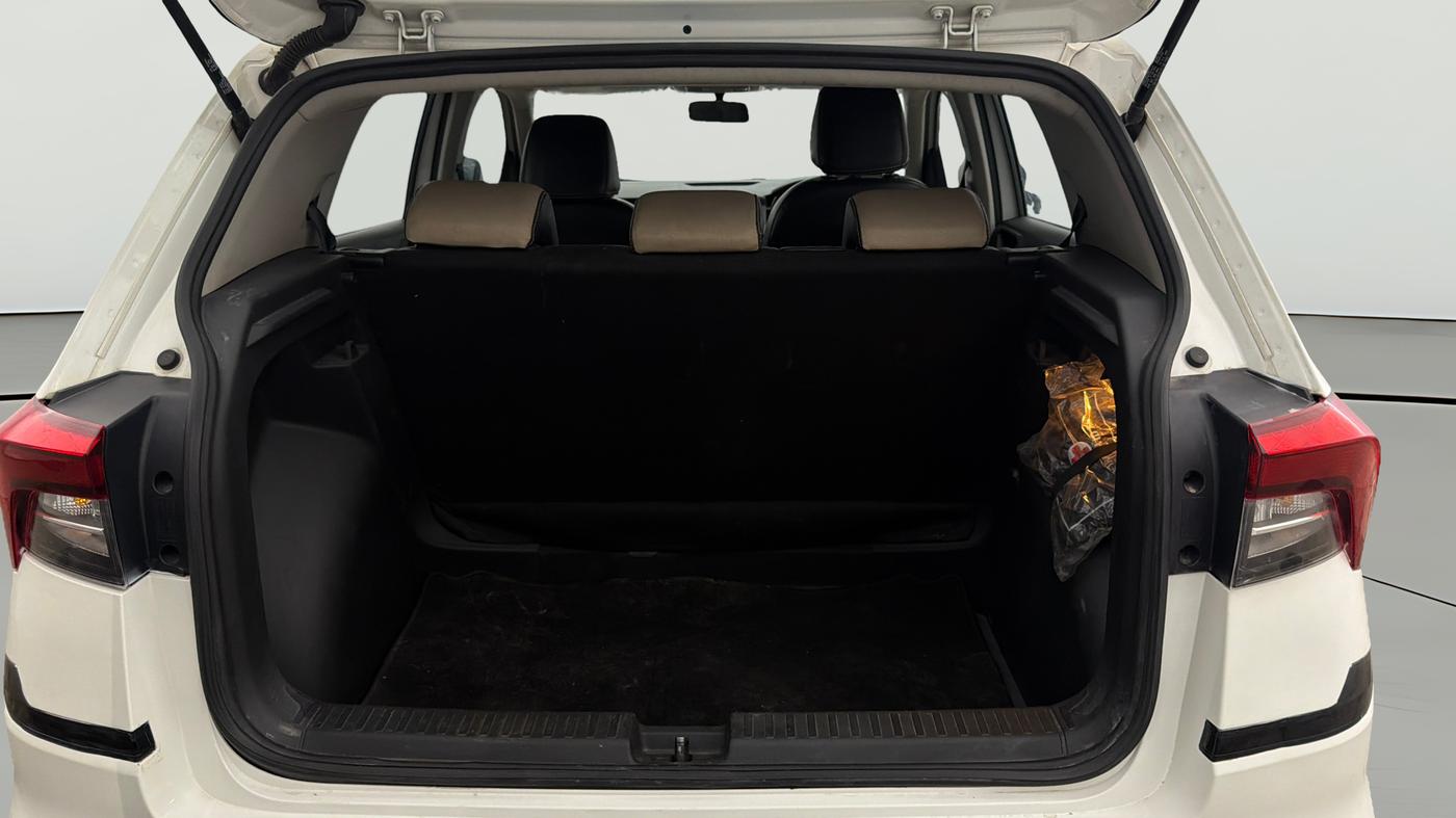 2022 Skoda KUSHAQ ACTIVE 1.0L TSI MT, Petrol, Manual, 73,678 km, Boot Open Zoomed View
