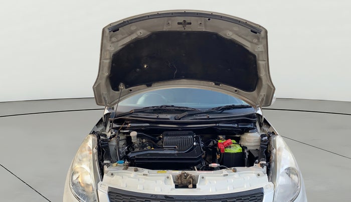 2017 Maruti Swift VXI, Petrol, Manual, 67,233 km, Open Bonet