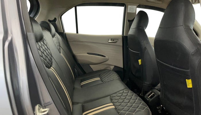 2019 Hyundai NEW SANTRO SPORTZ CNG, CNG, Manual, 85,842 km, Right Side Rear Door Cabin