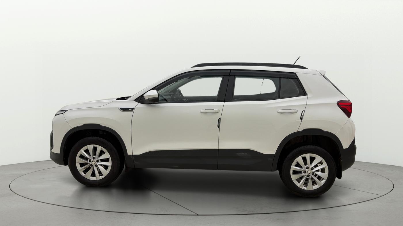 2025 Skoda Kylaq Signature, Petrol, Manual, 19,275 km, Left Side