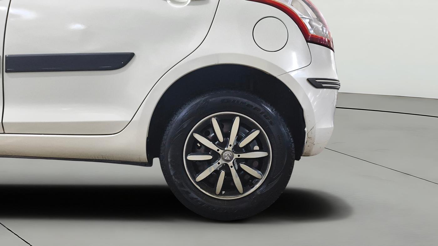 2017 Maruti Swift VXI, Petrol, Manual, 71,239 km, Left Rear Wheel