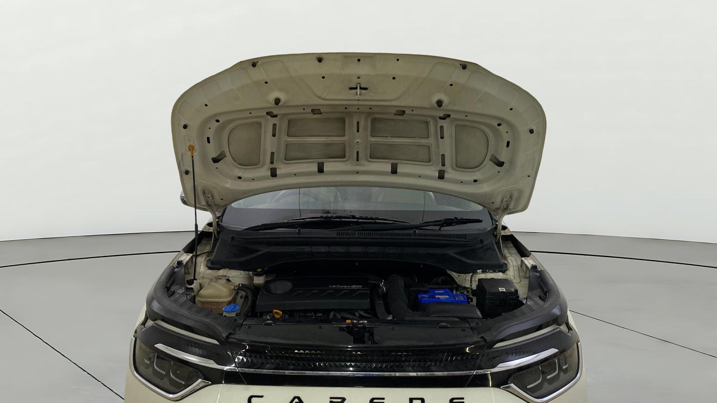 2022 KIA CARENS LUXURY PLUS 1.4 PETROL 6 STR, Petrol, Manual, 74,755 km, Open Bonet