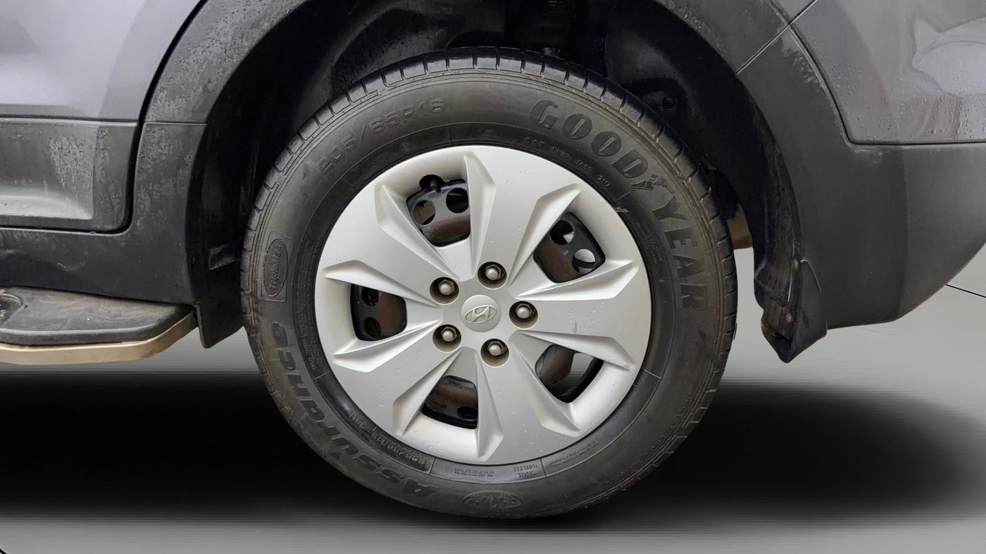 2017 Hyundai Creta E PLUS 1.6 PETROL, Petrol, Manual, 35,875 km, Left Rear Wheel