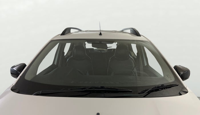 2022 Renault TRIBER RXZ, Petrol, Manual, 35,223 km, Front Windshield