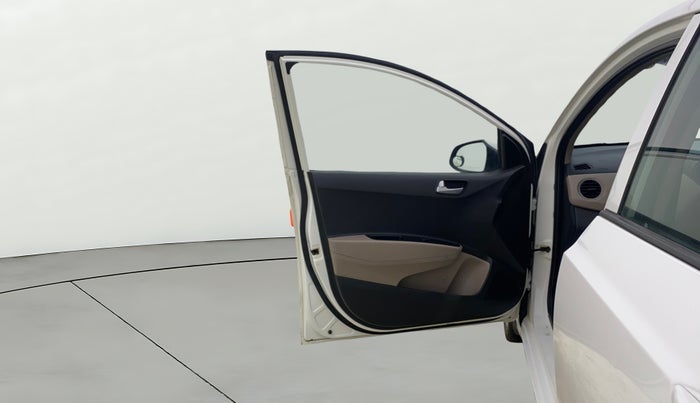 2017 Hyundai Grand i10 SPORTZ 1.2 KAPPA VTVT, Petrol, Manual, 1,36,006 km, LHS Front Door