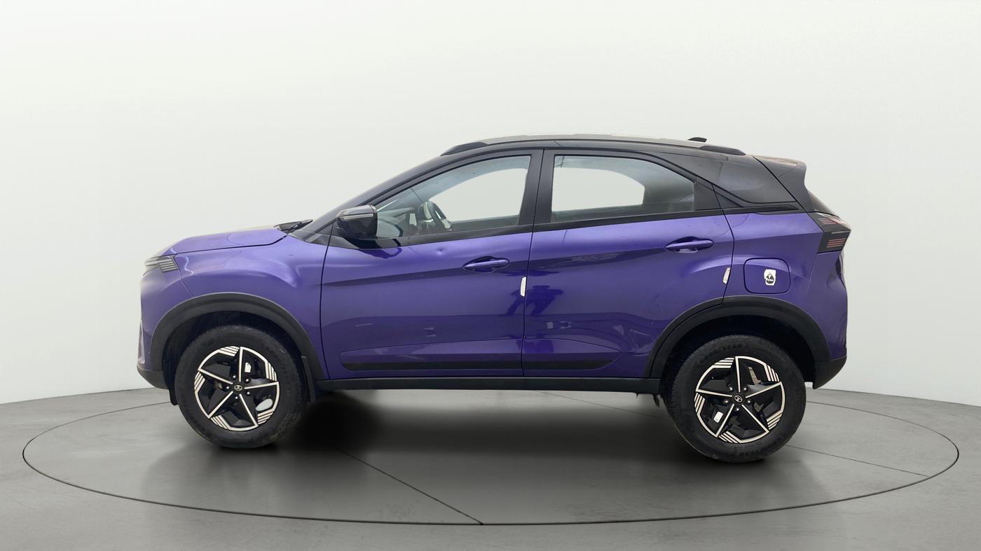 2023 Tata NEXON FEARLESS PURPLE + SUNROOF DCA DUAL TONE 1.2 PETROL, Petrol, Automatic, 29,236 km, Left Side