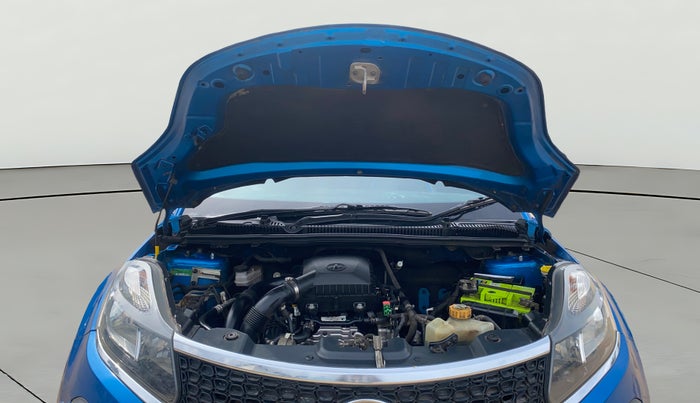 2018 Tata NEXON XMA PETROL, Petrol, Automatic, 52,519 km, Open Bonet