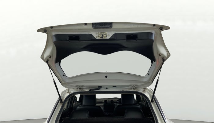 2022 Maruti Swift VXI AMT, Petrol, Automatic, 36,634 km, Boot Door Open